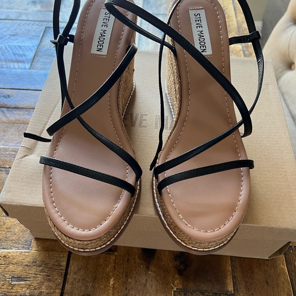 Steve Madden  Sommer black leather  beautiful, perfect summer - Picture 2 of 3